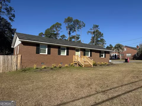 136 S Third Ave, Mcrae-helena, GA 31055