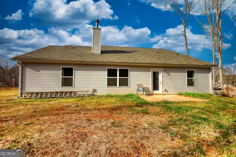 Exterior - 151 Rolling Woods Ln, Hull, GA 30646 photo 7 of 7