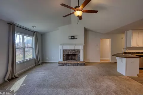 Living - 151 Rolling Woods Ln, Hull, GA 30646 photo 6 of 6