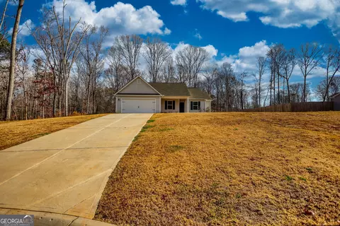 Exterior - 151 Rolling Woods Ln, Hull, GA 30646 photo 1 of 7