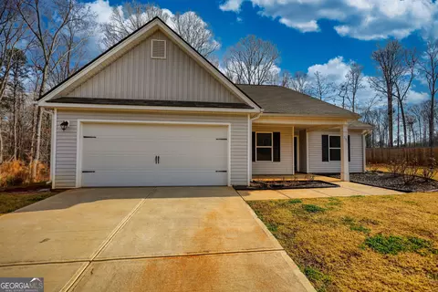 Exterior - 151 Rolling Woods Ln, Hull, GA 30646 photo 4 of 7