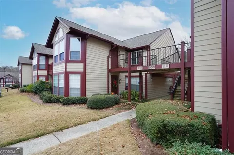 905 Wentworth Ct, Alpharetta, GA 30022