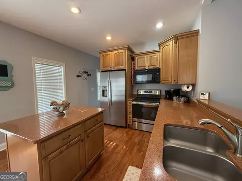 49 Currahee Pt, Toccoa, GA 30577 photo 2
