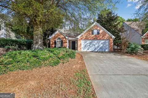 2396 Hillvale Cir, Lithonia, GA 30058