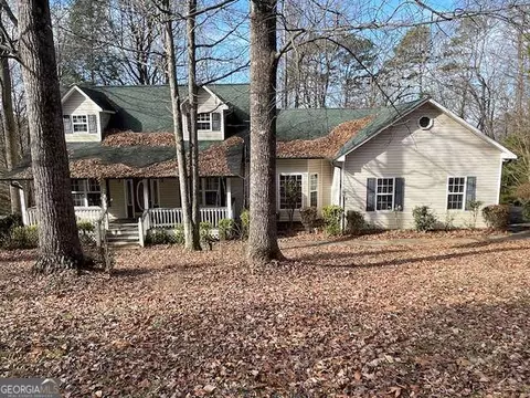 420 Hickory Ridge Dr, Ellijay, GA 30536