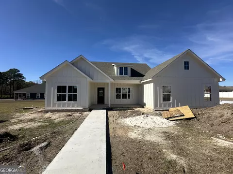 69 Packer Pride Dr SE, Moultrie, GA 31788