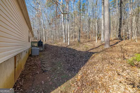 Exterior - 70 Hunters Way, Toccoa, GA 30577 photo 4 of 6