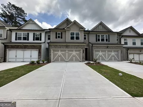 5635 Chickory Dr, Flowery Branch, GA 30542