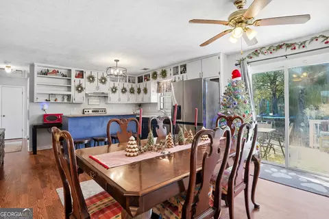 Dining - 6014 Jackson Rd, Jackson, GA 30233 photo 3 of 3