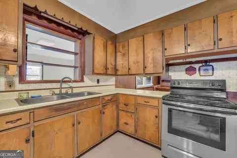 Kitchen - 7660 Sandy Cross Rd, Carnesville, GA 30521 photo 1 of 4