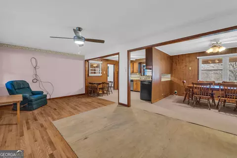 Living - 7660 Sandy Cross Rd, Carnesville, GA 30521 photo 4 of 4