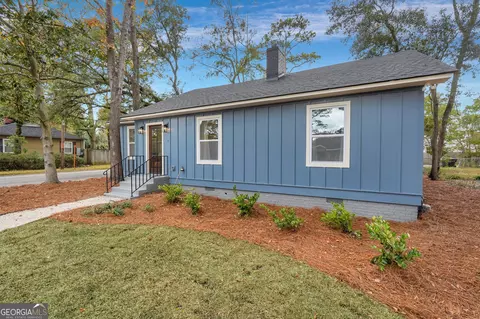402 E 57th St, Savannah, GA 31405