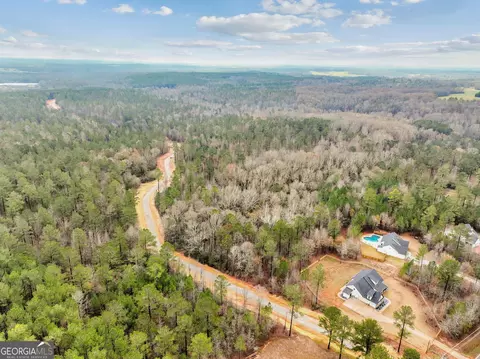 393 Harmony Gates Dr, Commerce, GA 30530 photo 2