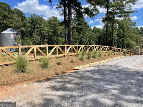 393 Harmony Gates Dr, Commerce, GA 30530 photo 7