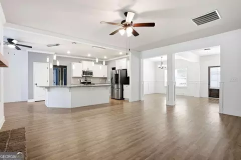 Living - 95 Hawthorn Ln, Covington, GA 30014 photo 2 of 2