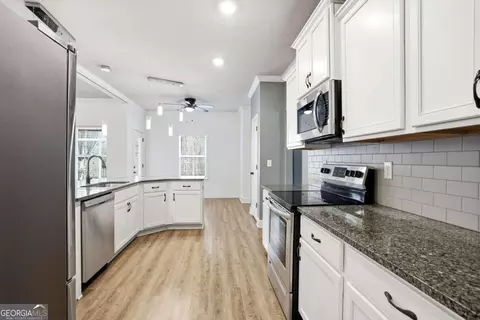 Kitchen - 95 Hawthorn Ln, Covington, GA 30014 photo 1 of 1
