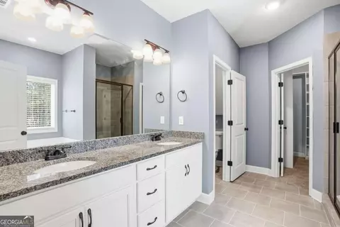 Entry Way - 95 Hawthorn Ln, Covington, GA 30014 photo 3 of 4