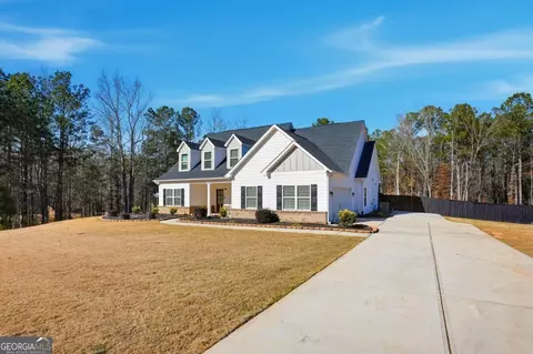 Exterior - 95 Hawthorn Ln, Covington, GA 30014 photo 2 of 4