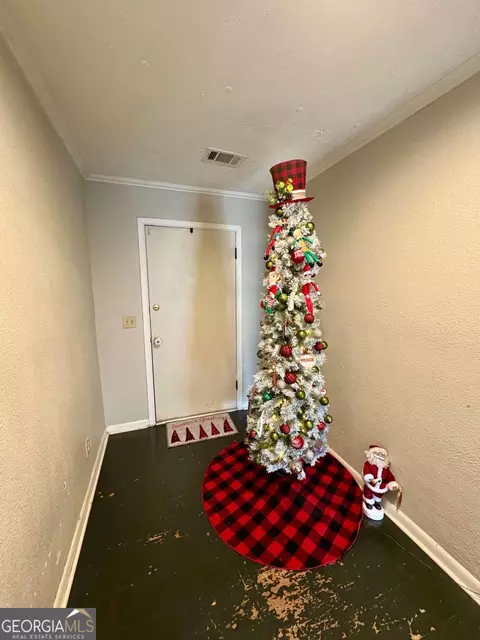 Entry Way - 112 Alexander Ave, Lyons, GA 30436 photo 1 of 2