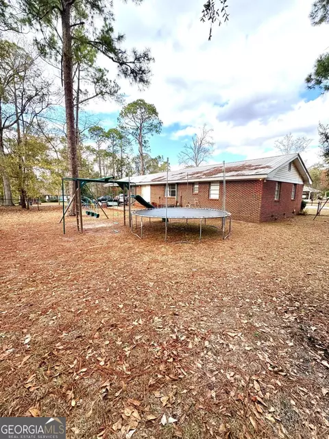 Exterior - 112 Alexander Ave, Lyons, GA 30436 photo 5 of 5