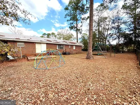 Exterior - 112 Alexander Ave, Lyons, GA 30436 photo 3 of 5