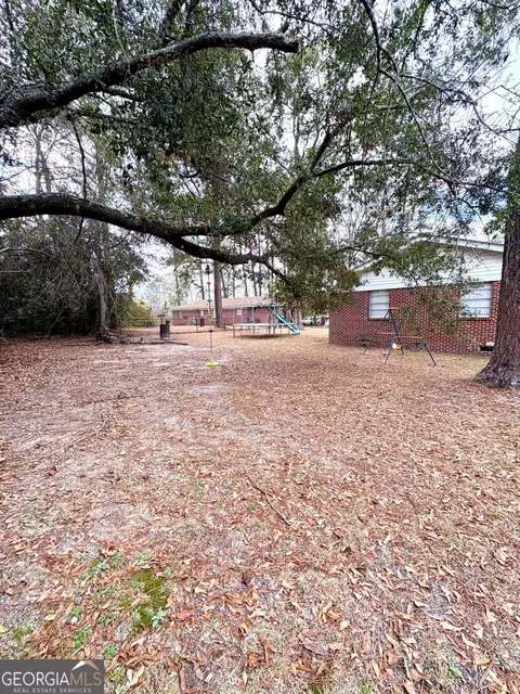 Exterior - 112 Alexander Ave, Lyons, GA 30436 photo 2 of 5