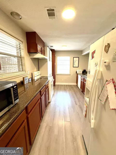 Kitchen - 112 Alexander Ave, Lyons, GA 30436 photo 1 of 2
