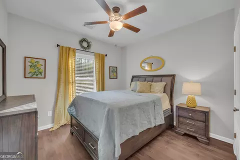 Bedroom - 223 Maple Dr, Commerce, GA 30529 photo 3 of 4