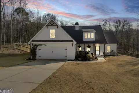 Exterior - 223 Maple Dr, Commerce, GA 30529 photo 3 of 9