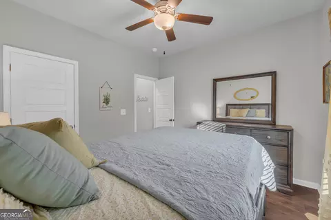 Bedroom - 223 Maple Dr, Commerce, GA 30529 photo 4 of 4