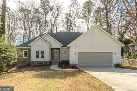 5545 Woodland Dr, Douglasville, GA 30135