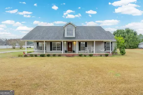 5625 Wooddell Dr, Waycross, GA 31503