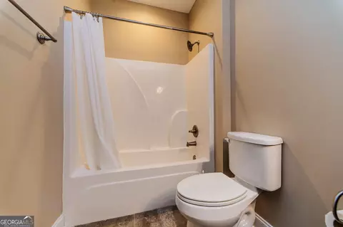 Bath - 109 Sasanqua Dr, Warner Robins, GA 31088 photo 1 of 5