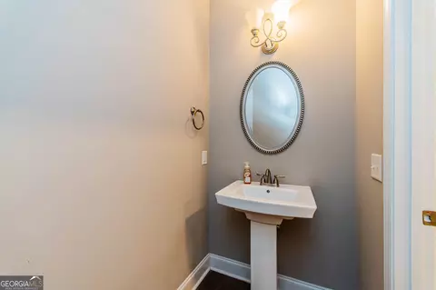 Entry Way - 109 Sasanqua Dr, Warner Robins, GA 31088 photo 3 of 4