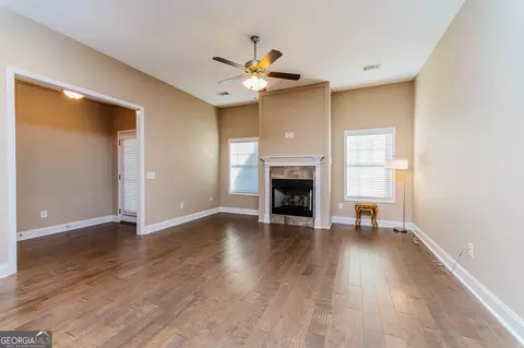 Living - 109 Sasanqua Dr, Warner Robins, GA 31088 photo 1 of 4