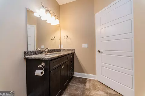 Bath - 109 Sasanqua Dr, Warner Robins, GA 31088 photo 2 of 5