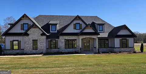 121 Triple Crown Way, Forsyth, GA 31029