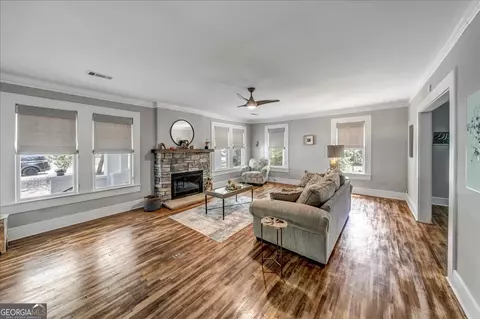 Living - 505 Engram St, Montezuma, GA 31063 photo 2 of 2