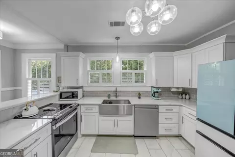 Kitchen - 505 Engram St, Montezuma, GA 31063 photo 2 of 3