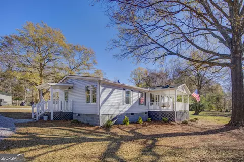 102 N Quail Ridge Dr, Eatonton, GA 31024