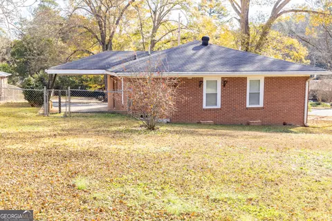 Exterior - 204 Doty Dr, Thomaston, GA 30286 photo 5 of 10
