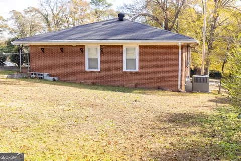 Exterior - 204 Doty Dr, Thomaston, GA 30286 photo 8 of 10