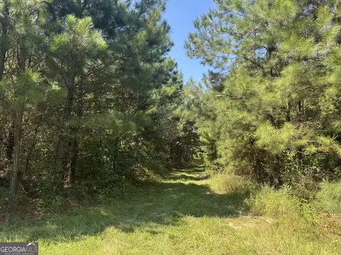 002 Cleghorn Dr, Tallassee, AL 36078