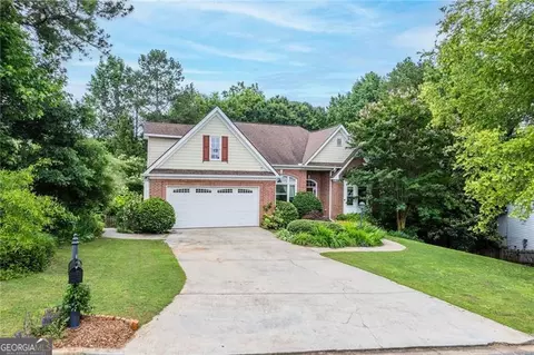 635 Piping Rock Pt, Lawrenceville, GA 30043