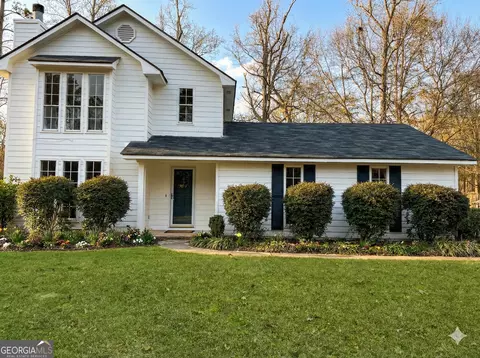 411 Fawnbrook Cir, Griffin, GA 30223