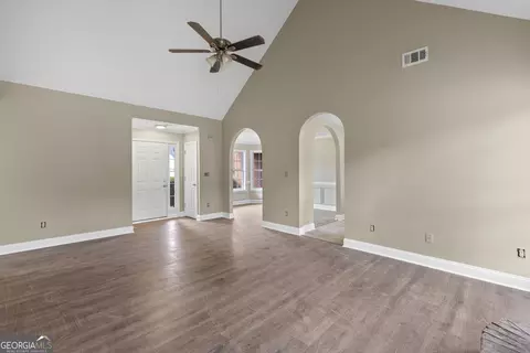 Living - 40 Bermuda Cir, Covington, GA 30016 photo 3 of 4