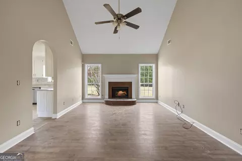 Living - 40 Bermuda Cir, Covington, GA 30016 photo 4 of 4