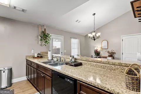 Kitchen - 152 Mathews Rd, Milner, GA 30257 photo 3 of 4