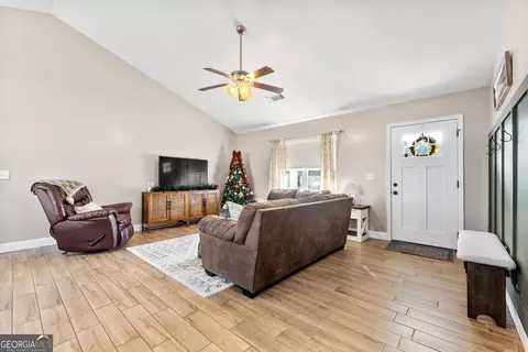 Entry Way - 152 Mathews Rd, Milner, GA 30257 photo 2 of 3
