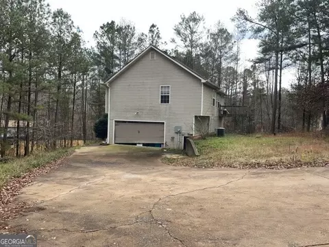 8915 Tweeddale Dr, Winston, GA 30187